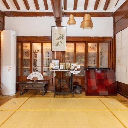 Dongmyo Hanok Sihwadang - Private Korean Style House In The City Center With A Beautiful Garden Seoul Ngoại thất bức ảnh