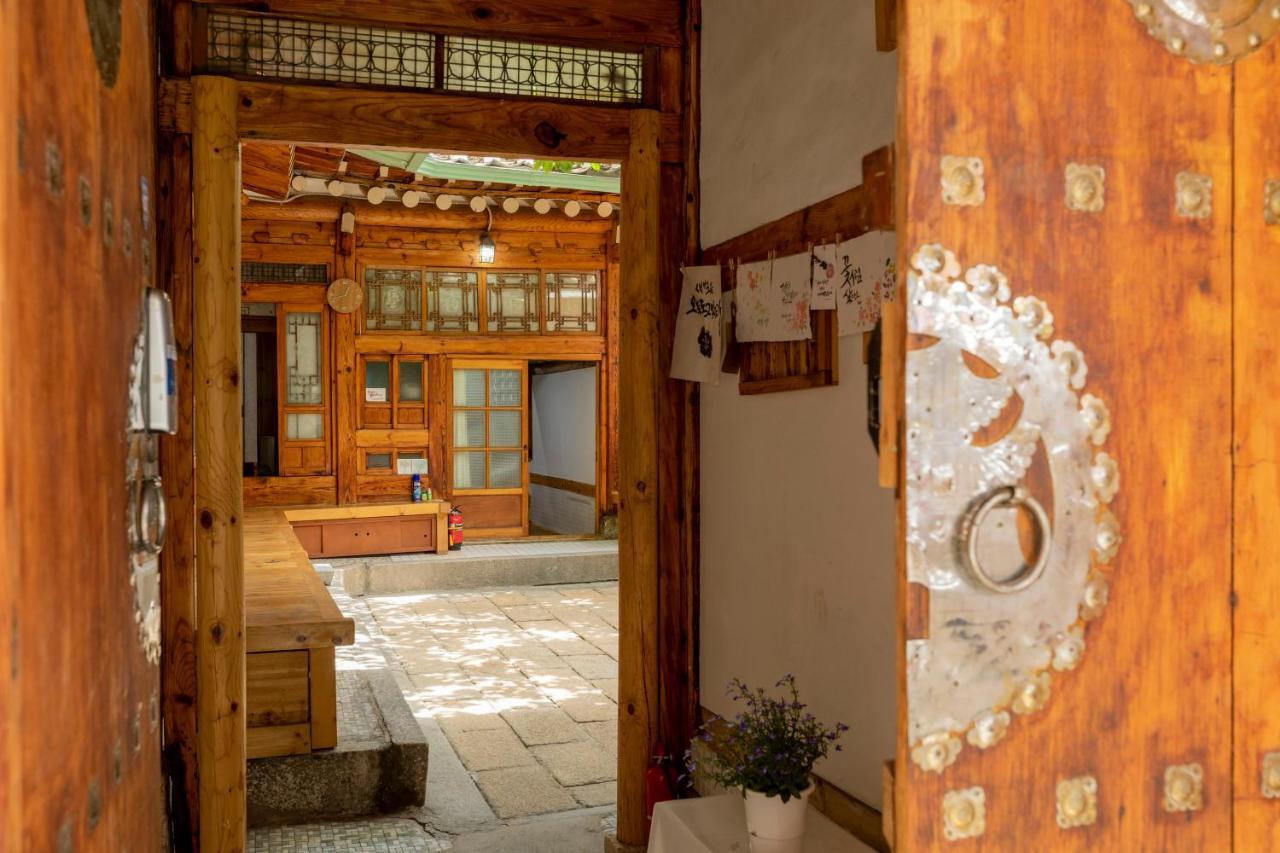 Dongmyo Hanok Sihwadang - Private Korean Style House In The City Center With A Beautiful Garden Seoul Ngoại thất bức ảnh